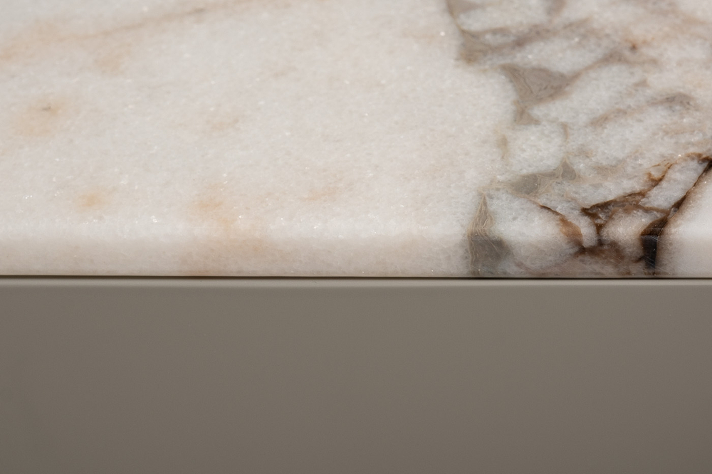 Тумба под телевизор Garda Decor 58db-21630