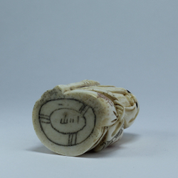 Нэцкэ Фукурокудзю с посохом и мешком риса