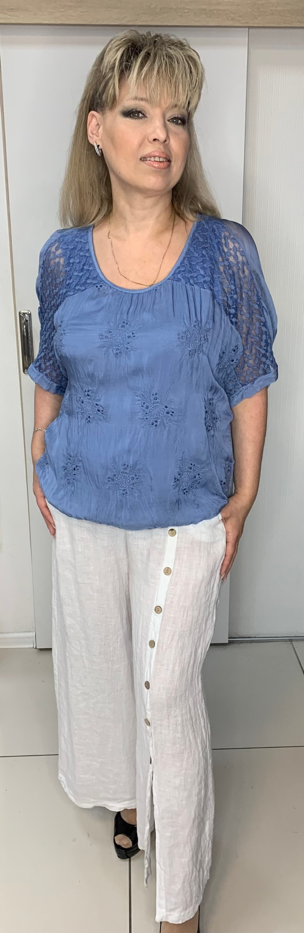 Нарядный двойной  блузон с ажуром и кружевами