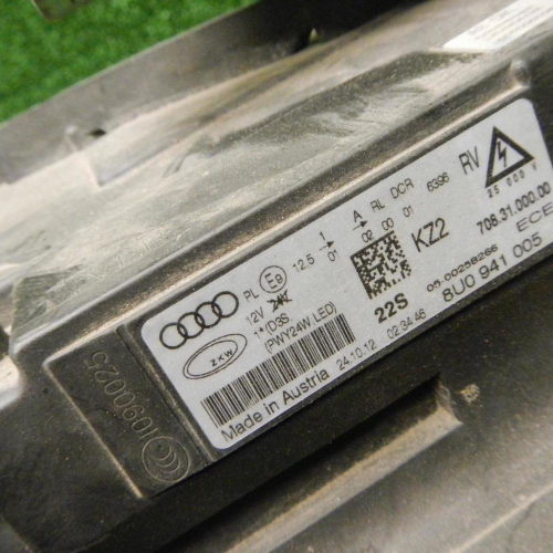 Фара левая Audi Q3 1 8U (2011-2014) ксенон