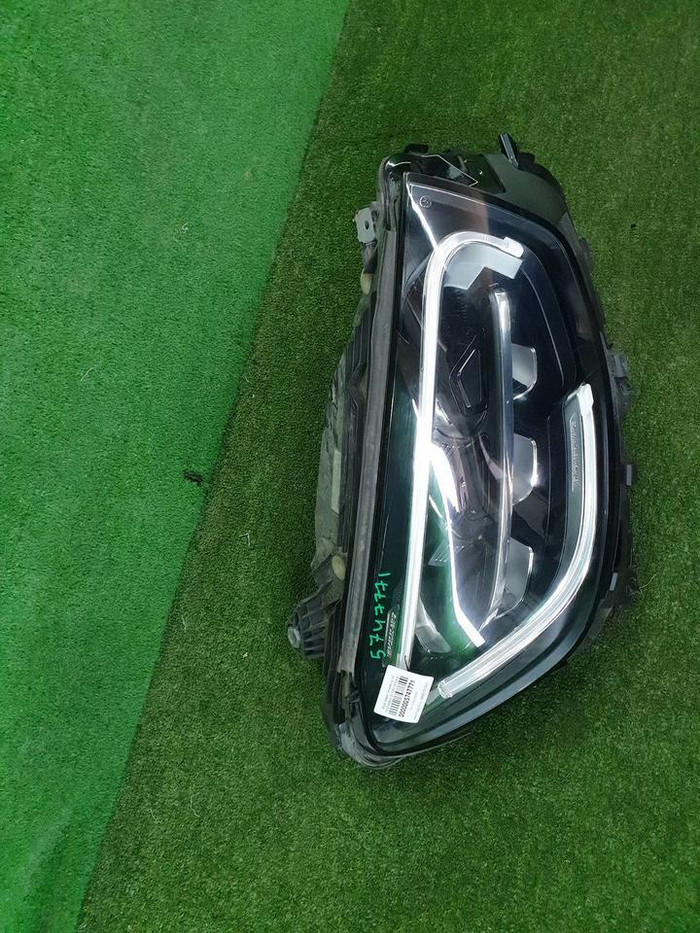 Фара правая Mercedes GLC X253 (2019-2022) LED