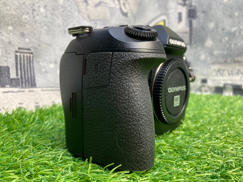 Olympus E-M1 Mark II (320 кадров) Покупка/Продажа