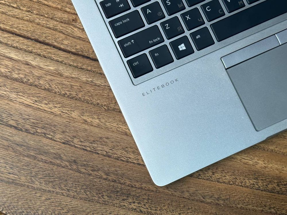 13.3" Ноутбук HP Elitebook 830 G5 (1920x1080, Intel Core i5-8250U, RAM 8ГБ,SSD 256ГБ, Intel UHD Graphics 620, Win 10Pro)