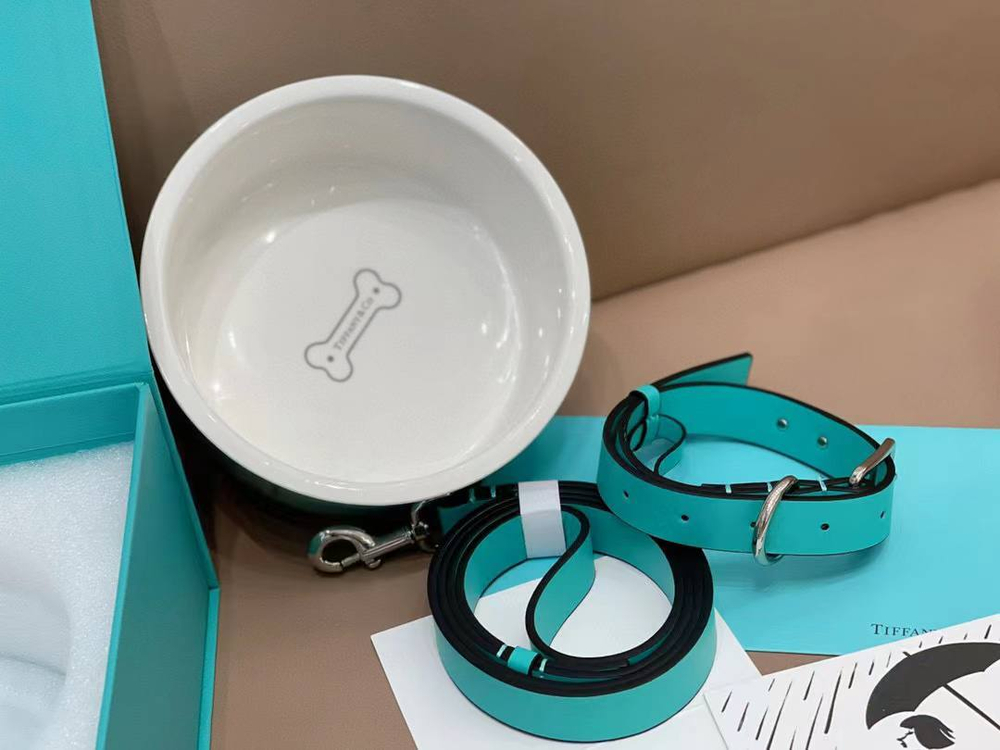 Набор для собак Tiffany & Co. (миска + ошейник)