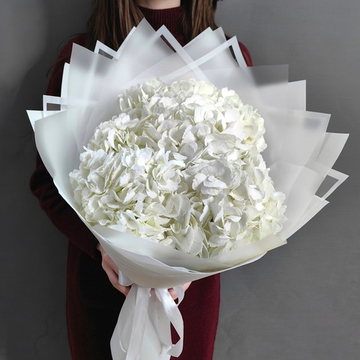 Букет из 3 белых гортензий