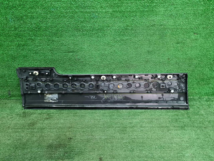 Накладка двери правая Range Rover Vogue 4 (12-22)