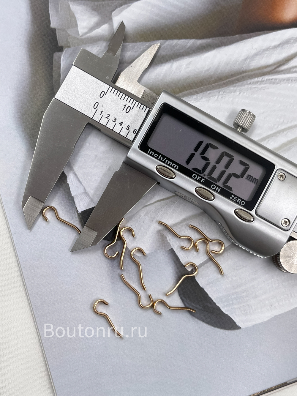 Язычок для пряжки золотистый