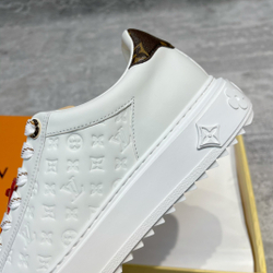 Louis Vuitton Time Out