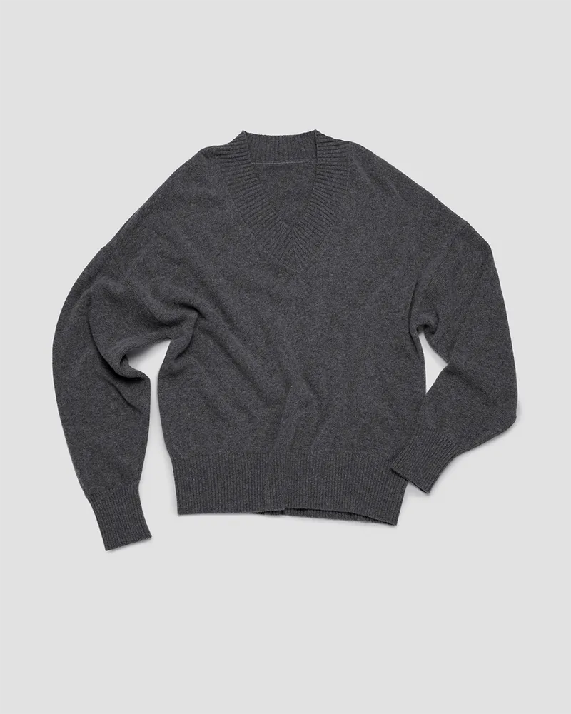 Свободный джемпер из шерсти серый