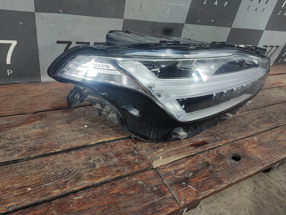 Фара правая Adaptive LED Volvo Xc90 2 14-нв Б/У Оригинал 31655715