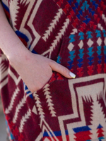 Пончо женское шерстяное с орнаментом