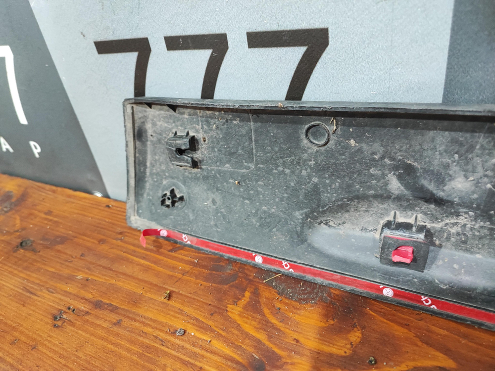 Накладка двери передней левой Kia Sorento 2 (XM) 09-20 Б/У Оригинал 877232P000