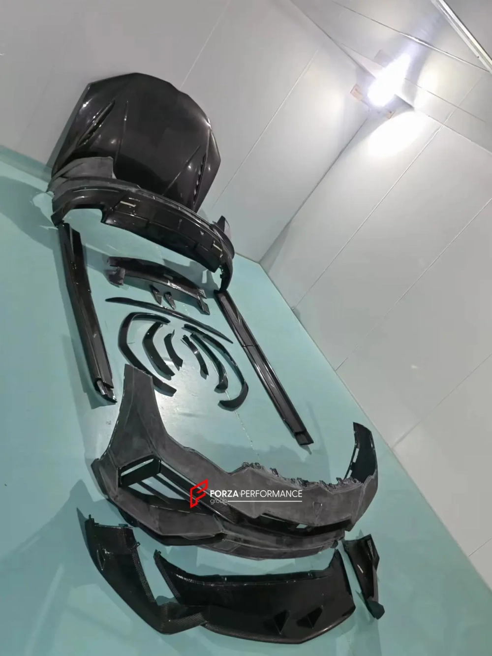 Обвес переделка для Lamborghini Urus в Performante Ламборгини Урус