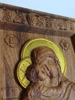 Освященная Владимирская икона Божией Матери из дуба резная