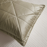 Велюровое покрывало в клетку с наволочками OVL031