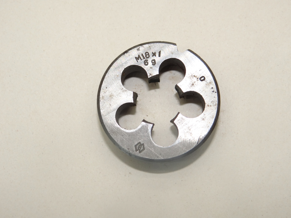 Плашка М18х1 6g d=45мм