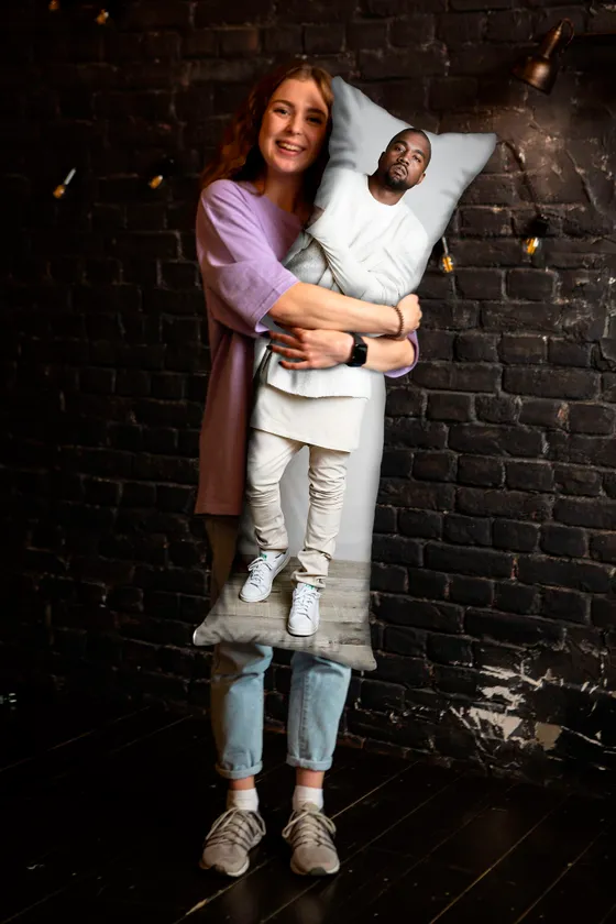 Дакимакура Канье Уэст