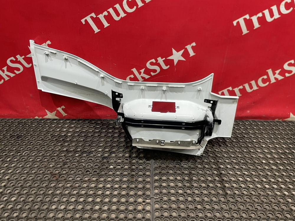 Корпус подножки левый 2023г.