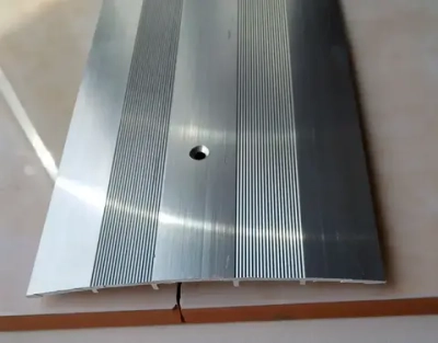 Порог 100 мм длина 1 м, Серебро