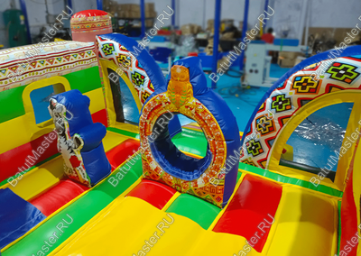 Надувная горка "Звериная компания", 7*4*5 м