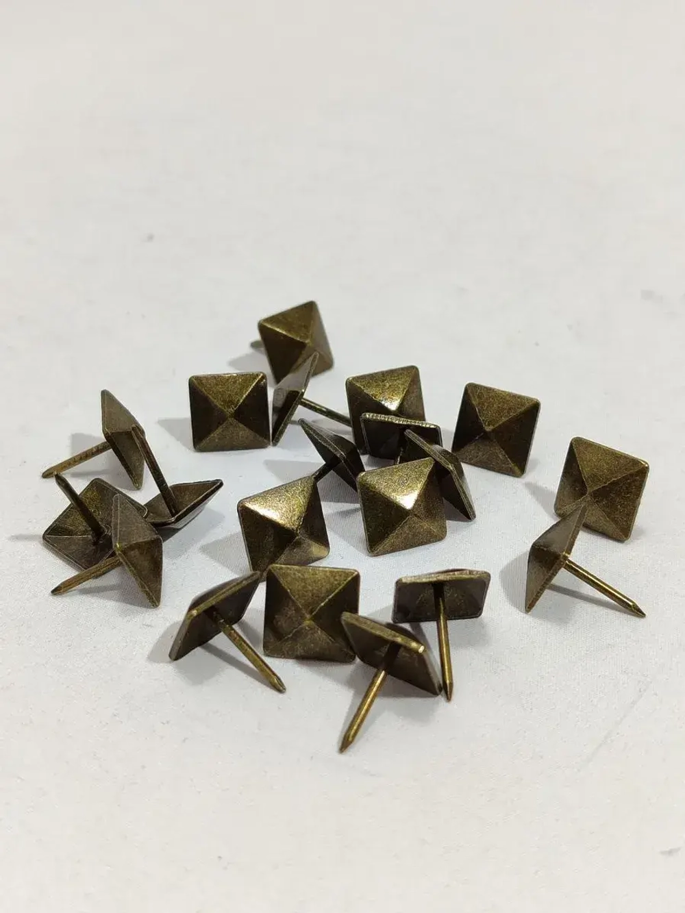 Гвозди обивочные декоративные под старину с большой шляпкой