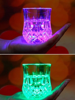 Стакан светящийся универсальный для напитков, 200 мл