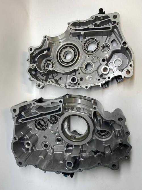 Картер (комплект) с подшипниками и сальниками двигатель 165FMM