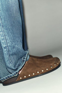 ZARA КОЖАНЫЕ САБО С ЗАКЛЕПКАМИ, КОРИЧНЕВЫЙ