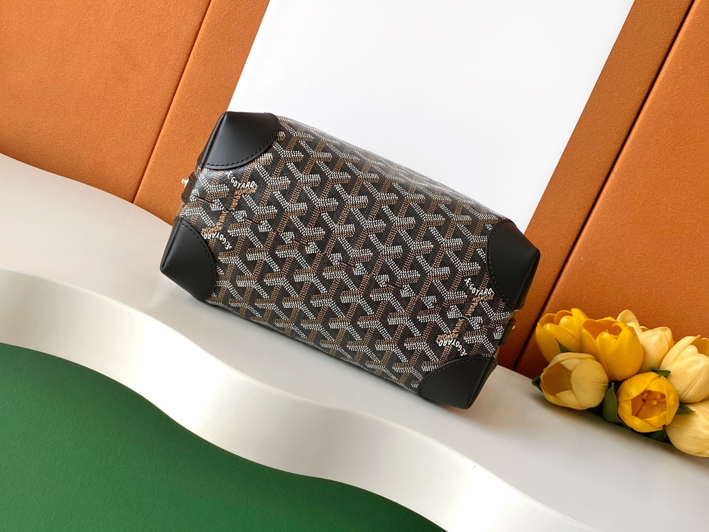 Goyard Bowling 25 Toiletry Bag