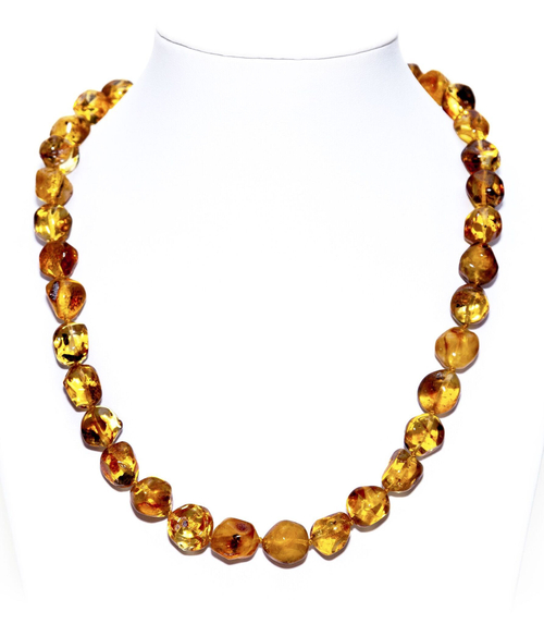 Бусы из цельного янтаря "кусанка" с включениями, длина 50 см, диаметр бусин 1,5 см