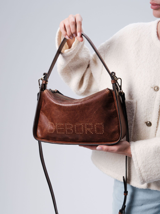 Сумка кожаная на плечо темно-коричневая