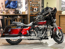 CVO STREET GLIDE 2021 Sunset Orange Fade & Sunset Black