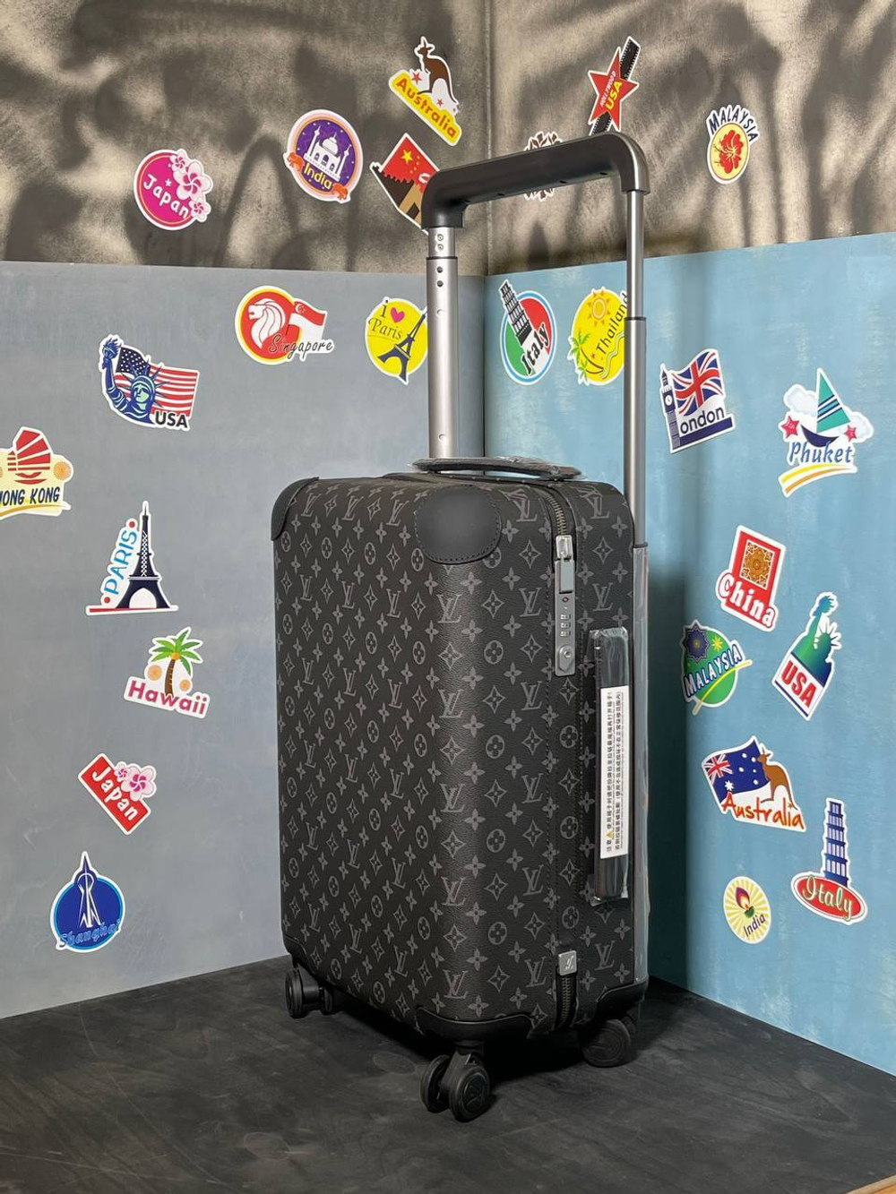 Чемодан Louis Vuitton