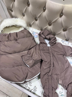 Утепленный конверт на выписку + комбинезон "Kids overall" (Цвет: Белый)