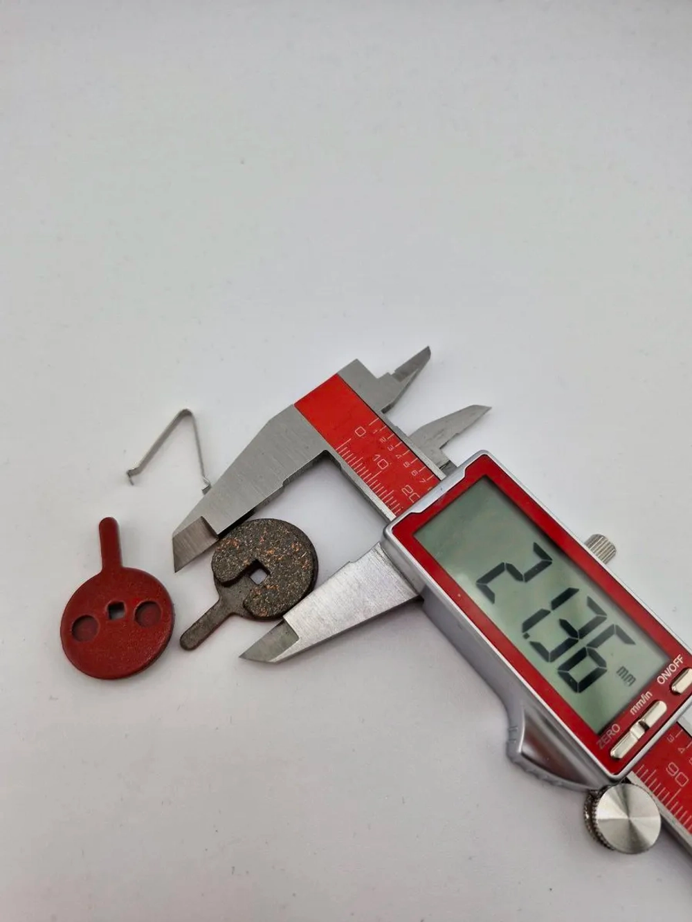 - -  Тормозные колодки для велосипеда и электросамоката TP-011G