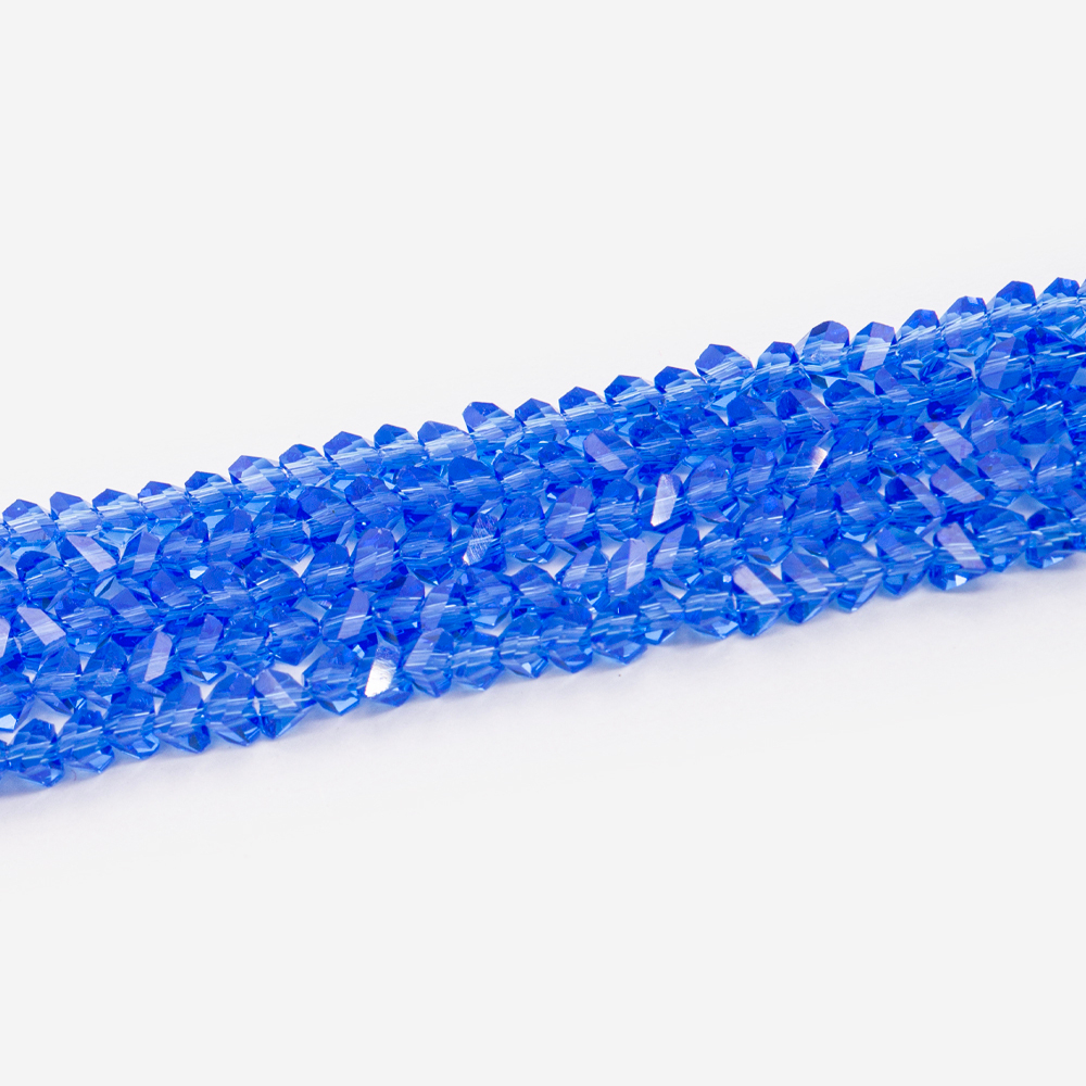 Хрустальные бусины в форме треугольника, оттенок "Синий", 2,5*3мм
