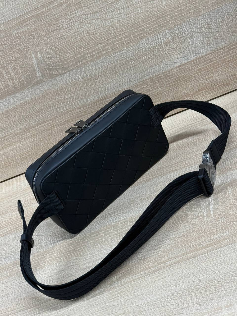 Сумка-мессенджер Bottega Veneta