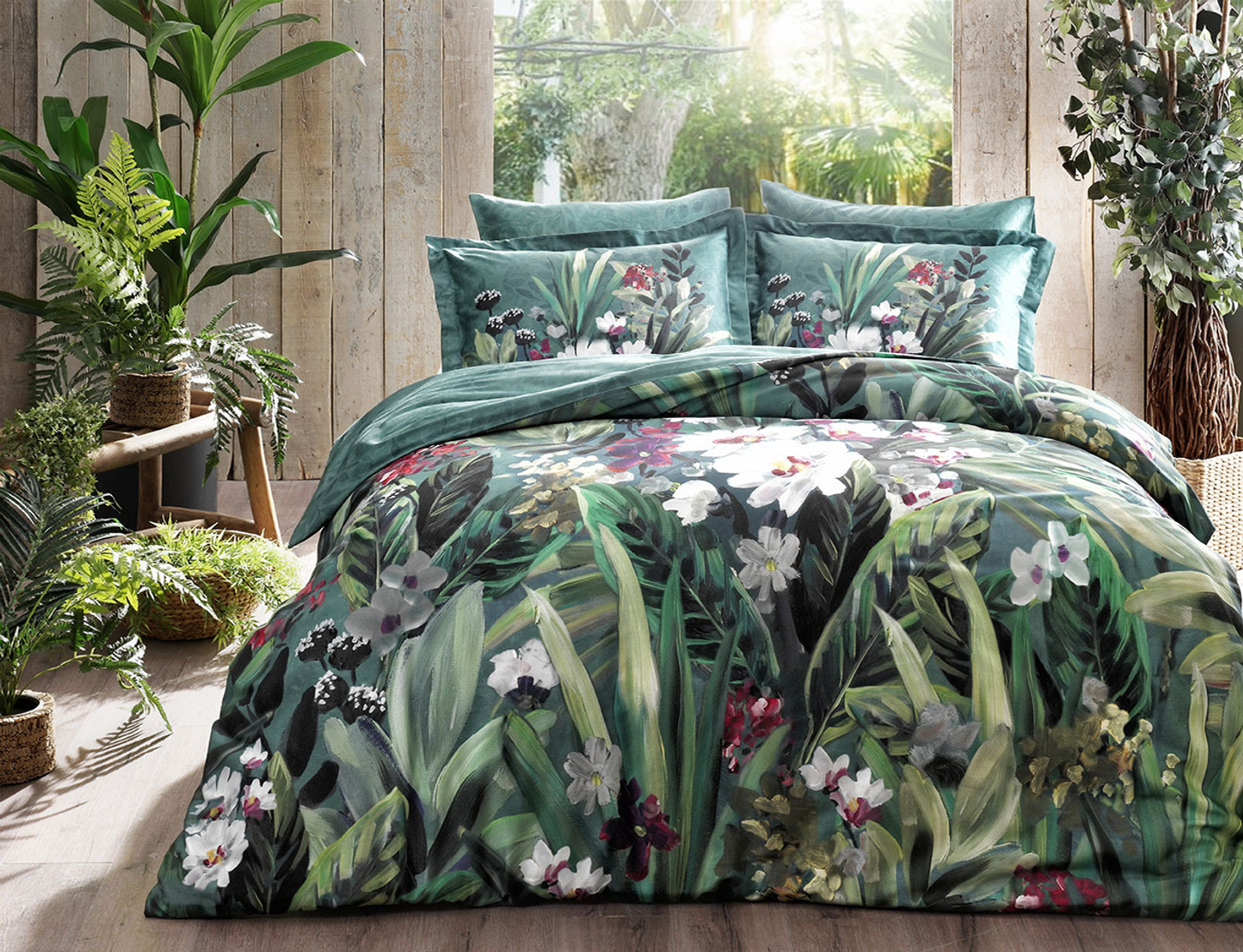 Стильная глубина и природная гармония 🖤💚🌊