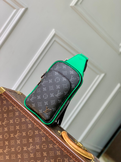 Louis Vuitton Avenue Slingbag PM