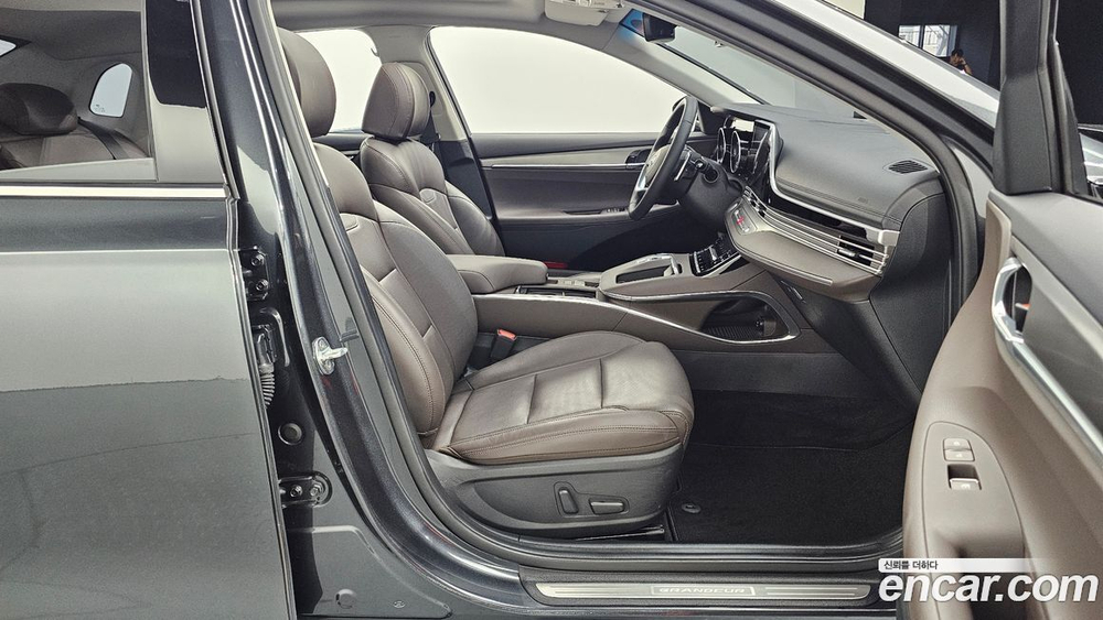 Hyundai The New Grandeur (Azera) IG 3.3 (04.2021)