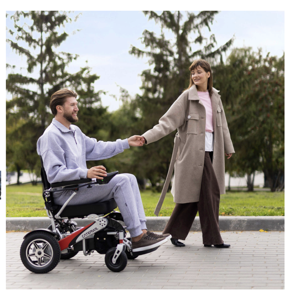 Caterwil Ultra Lite-45 Легкая кресло-коляска с электроприводом