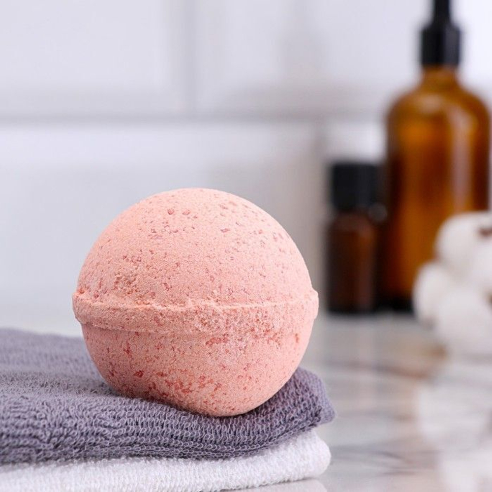 Бомбочка для ванны с шиммером и ароматом брусники Брусничный морс - 150 гр.