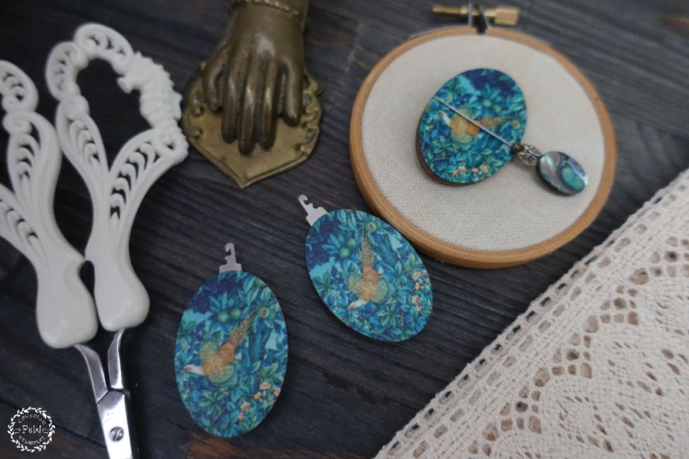 Нитковдеватель "Лес. Фазан" У. Морриса Нитковдеватель "Лес. Фазан" У. Морриса