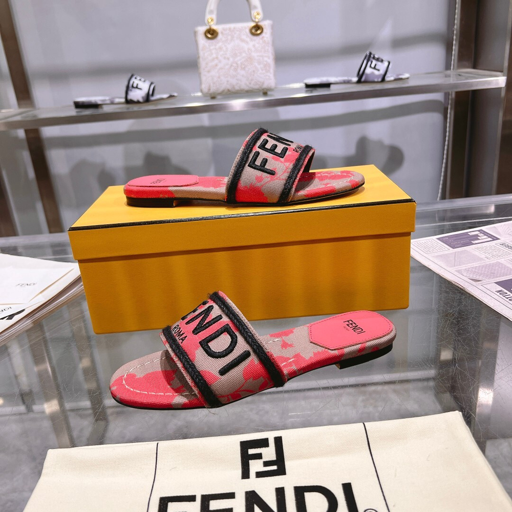 Fendi Signature Slides