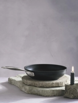 Le Creuset Сковорода с антипригарным покрытием PRO глубиной 24см.