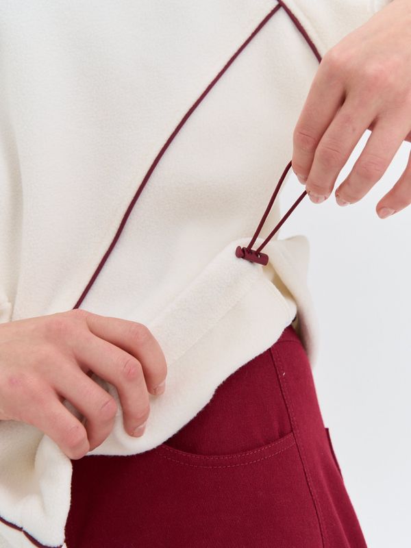 Олимпийка с контрастными окантовками и утяжкой 