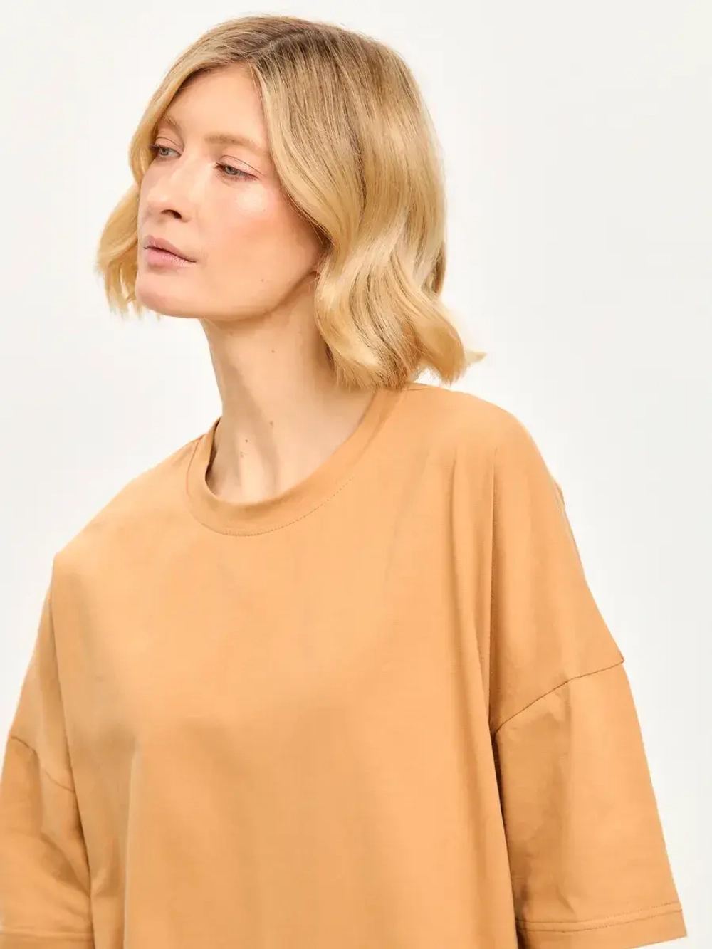 Футболка удлиненная с разрезами оверсайз