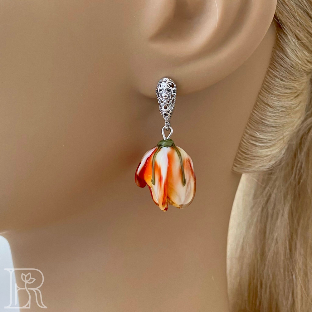 LEFIREL' Серьги серебряные женские "Астрея" с цветами из муранского стекла / ювелирные украшения из родированного серебра 925