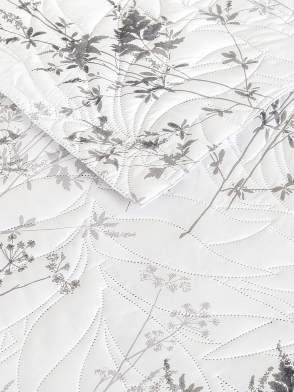 Покрывало на кровать, стеганое, поплин с размерами 215х220