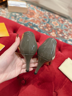 Louis Vuitton Pump (8 colors)